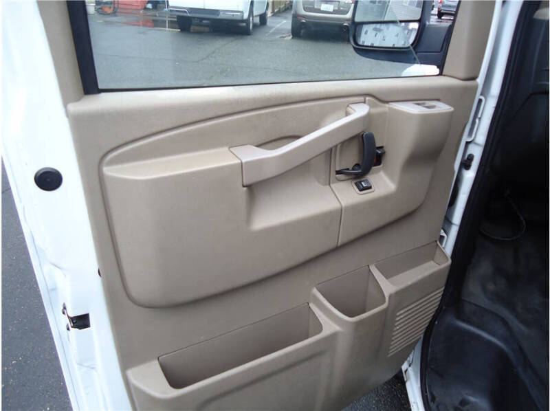 2017 Chevrolet Express 2500