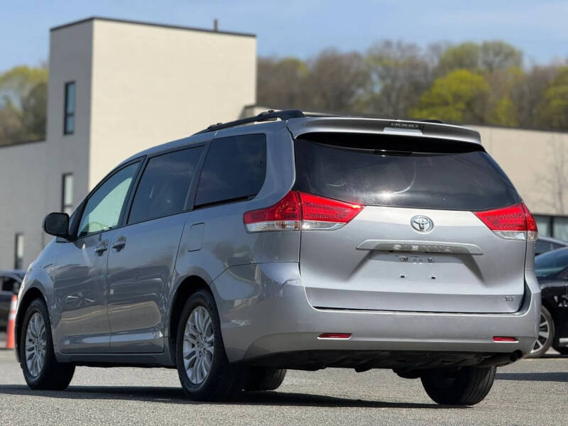 2012 Toyota Sienna