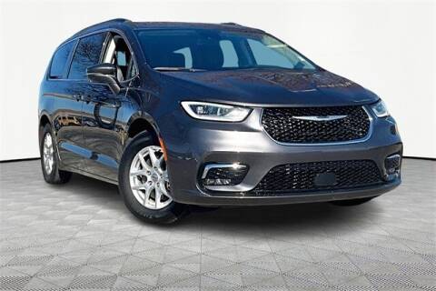 2022 Chrysler Pacifica for sale at Glenbrook Dodge Chrysler Jeep Ram and Fiat in Fort Wayne IN