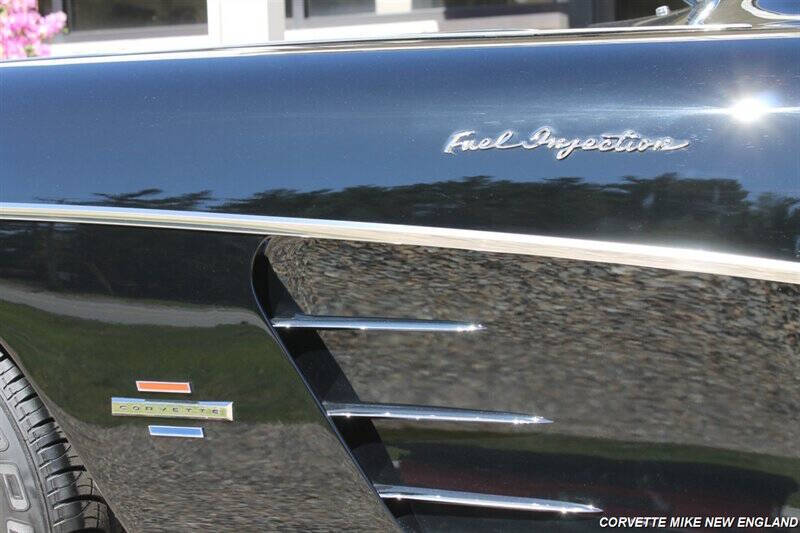 1961 Chevrolet Corvette 16