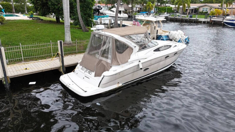 2011 Regal 35 Express Cruiser