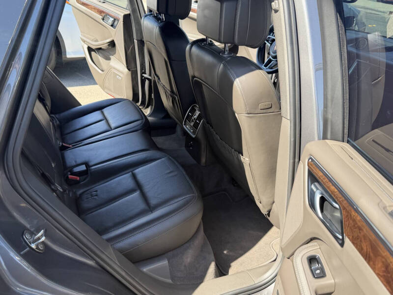 2015 Porsche Macan S