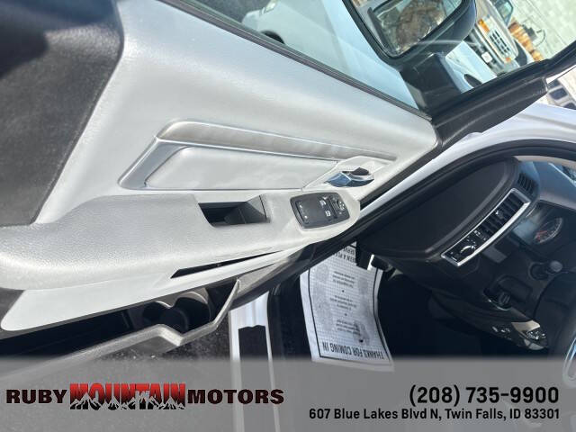 2019 RAM 1500 Classic SLT