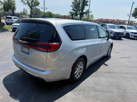 2023 Chrysler Pacifica Touring L
