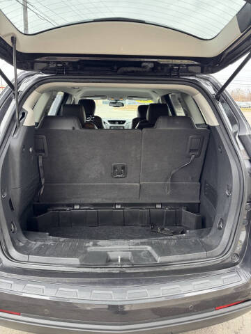 2017 Chevrolet Traverse LT