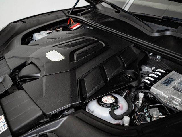 2022 Porsche Cayenne E-Hybrid