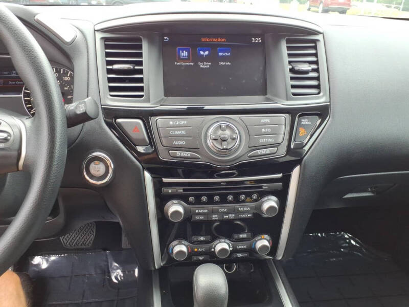 2017 Nissan Pathfinder S