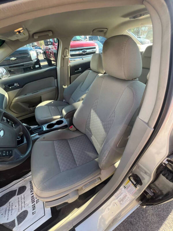 2010 Ford Fusion S