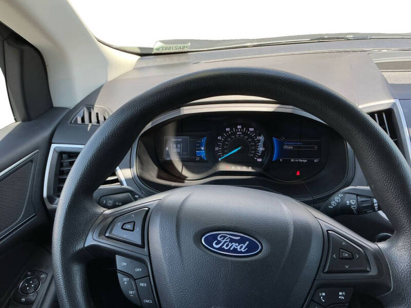 2023 Ford Edge SE