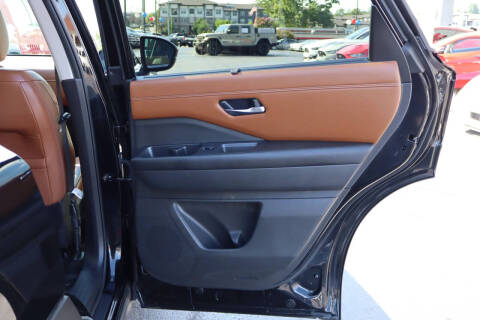 2023 Nissan Pathfinder Platinum