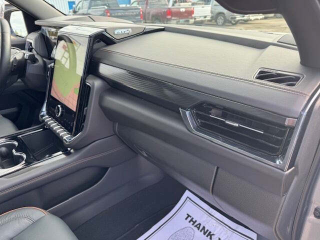 2025 GMC Yukon XL AT4