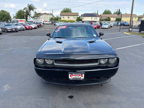 2013 Dodge Challenger SXT