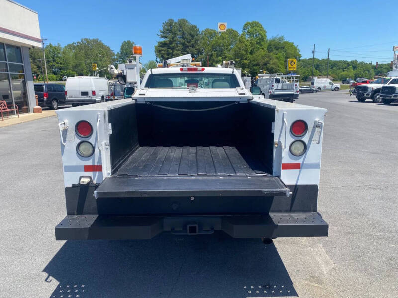 2014 Chevrolet Silverado 3500HD CC