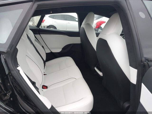 2022 Tesla Model S Plaid
