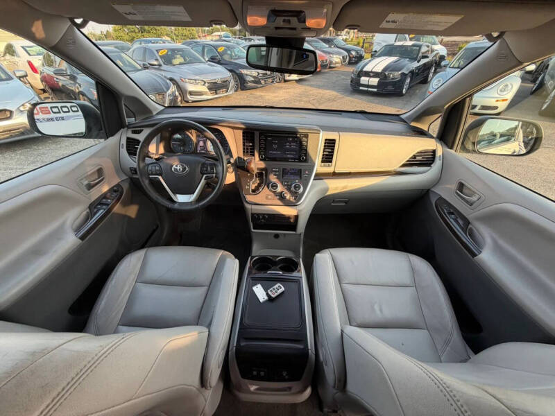 2018 Toyota Sienna