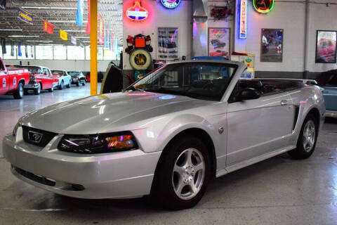 2004 Ford Mustang Deluxe