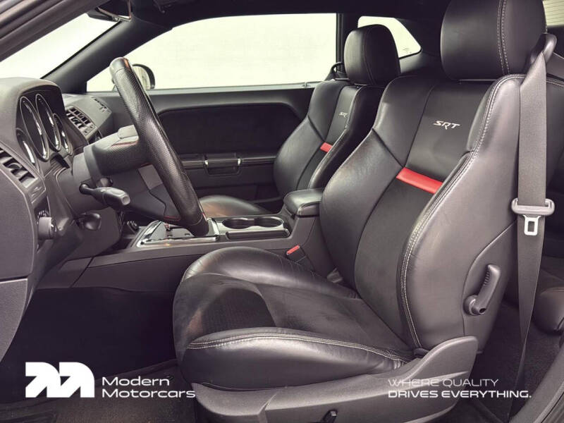 2009 Dodge Challenger SRT8