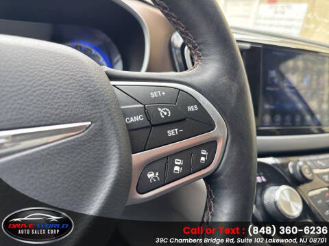 2017 Chrysler Pacifica Touring-L Plus