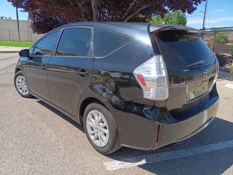 2012 Toyota Prius v Two