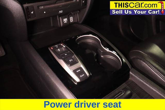 2019 Honda Pilot Touring w/Rear Captain's Chairs