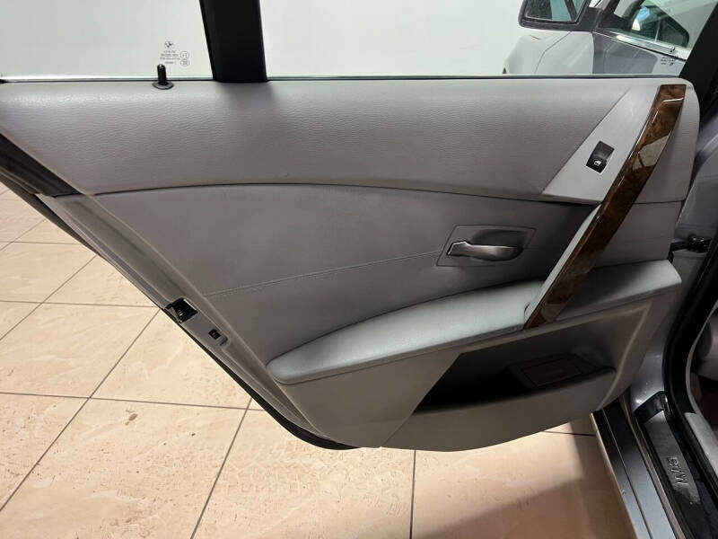 2006 BMW 5 Series 530xi