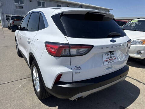 2020 Ford Escape SE
