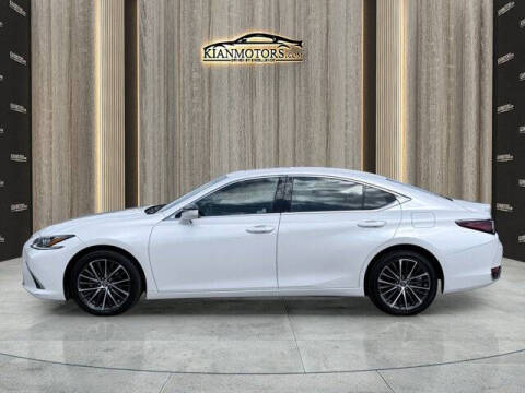 2022 Lexus ES 250