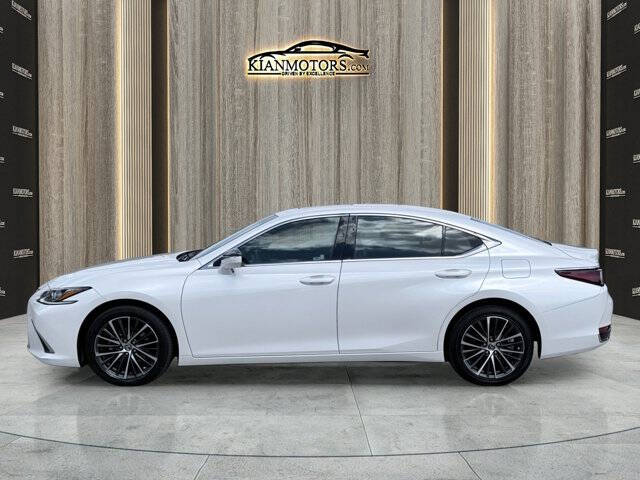 2022 Lexus ES 250