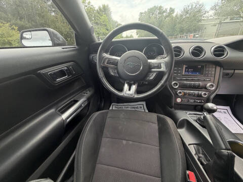 2017 Ford Mustang V6