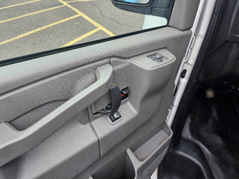 2017 Chevrolet Express 2500