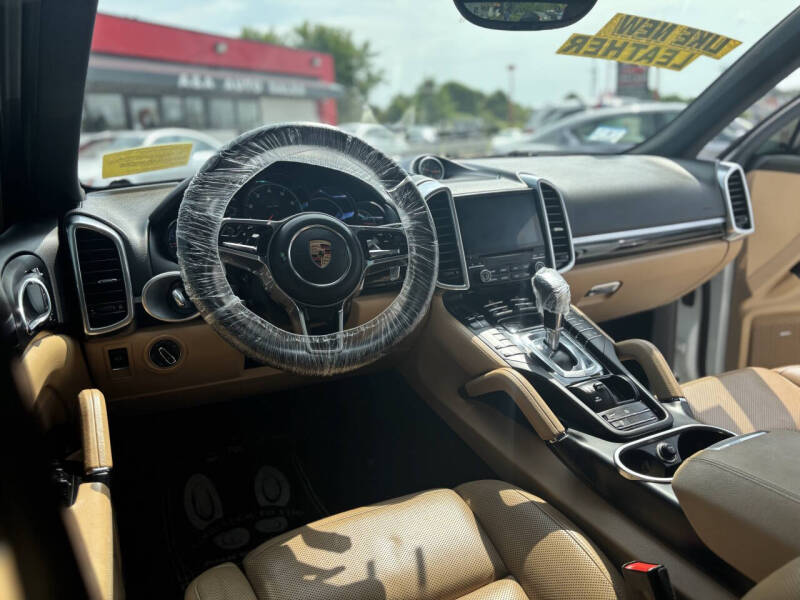 2018 Porsche Cayenne Platinum Edition