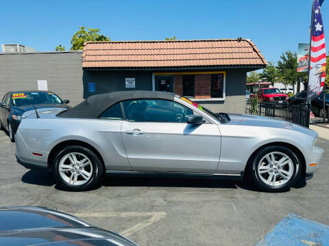 2011 Ford Mustang V6