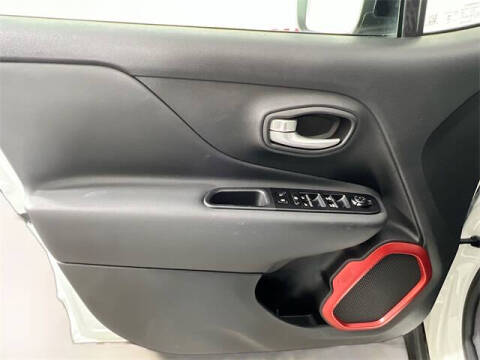 2023 Jeep Renegade Trailhawk