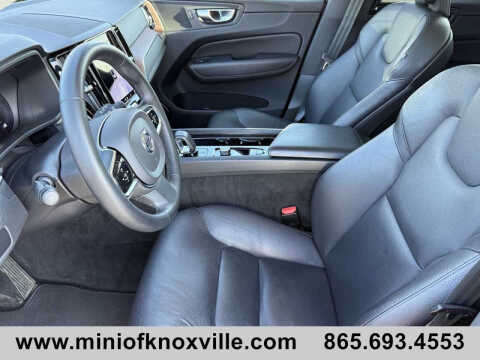 2024 Volvo XC60 B5 Plus Dark Theme