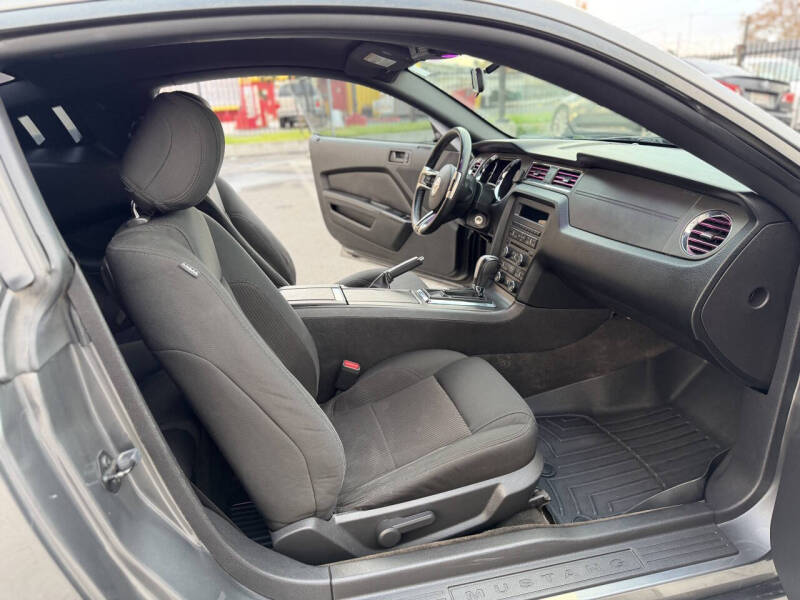 2013 Ford Mustang V6