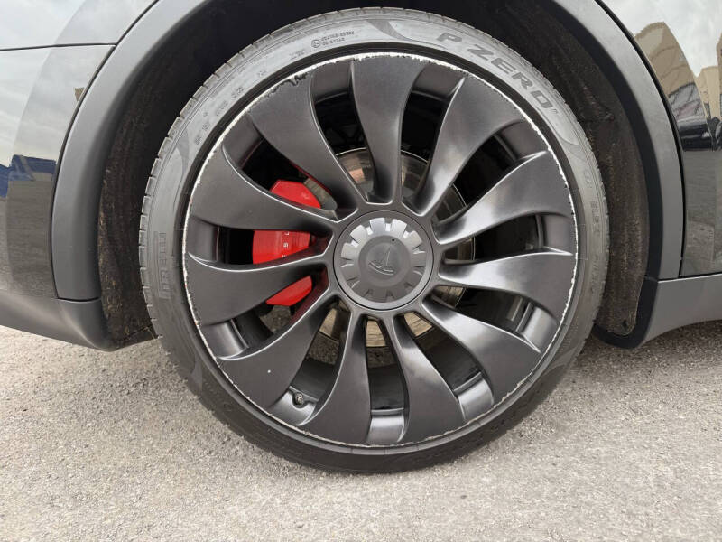 2023 Tesla Model Y Performance