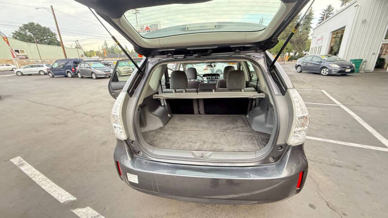 2012 Toyota Prius v Two