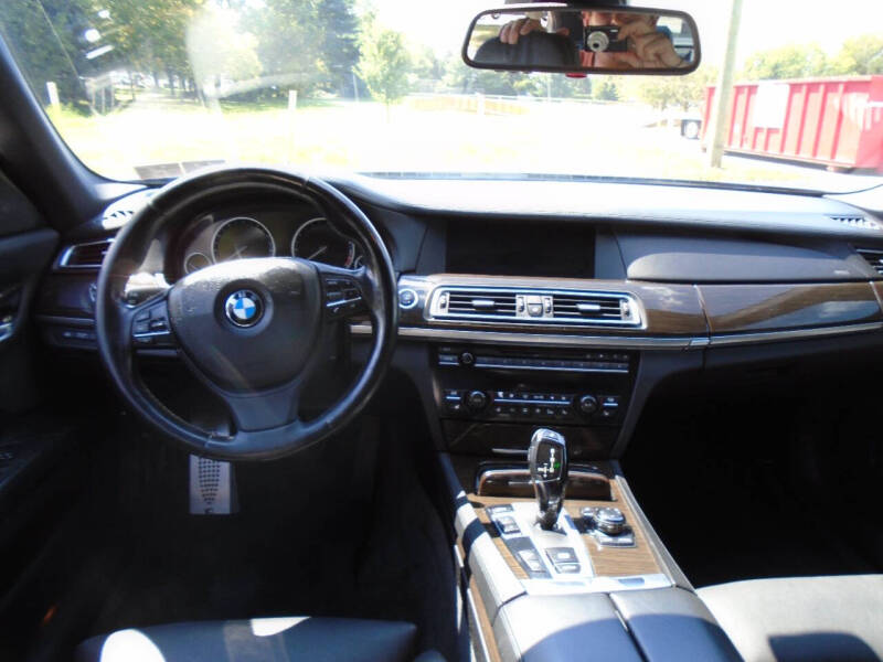 2011 BMW 7 Series 750i xDrive