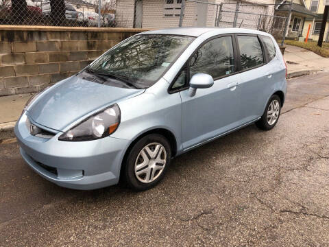 2007 Honda Fit for sale at JE Auto Sales LLC in Indianapolis IN