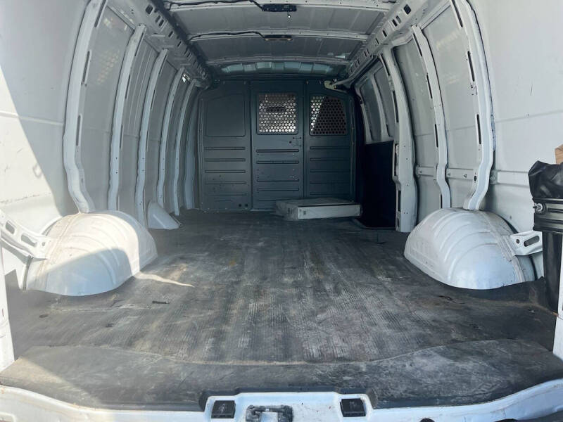 2023 GMC Savana 2500