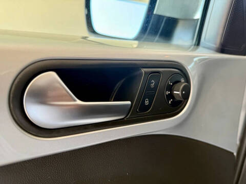 2012 Volkswagen Beetle