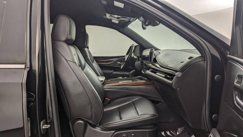 2023 Cadillac Escalade Luxury