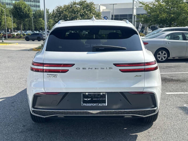 2026 Genesis GV70 2.5T Advanced