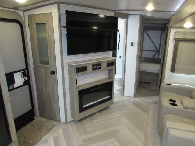 2022 Forest River 270FKS