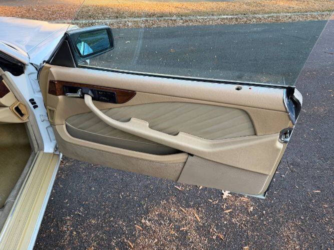 1990 Mercedes-Benz 560-Class 560 SEC