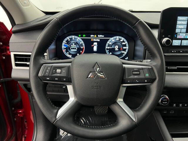 2024 Mitsubishi Outlander SE
