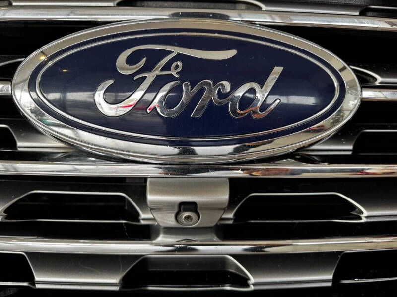 2019 Ford Edge Titanium