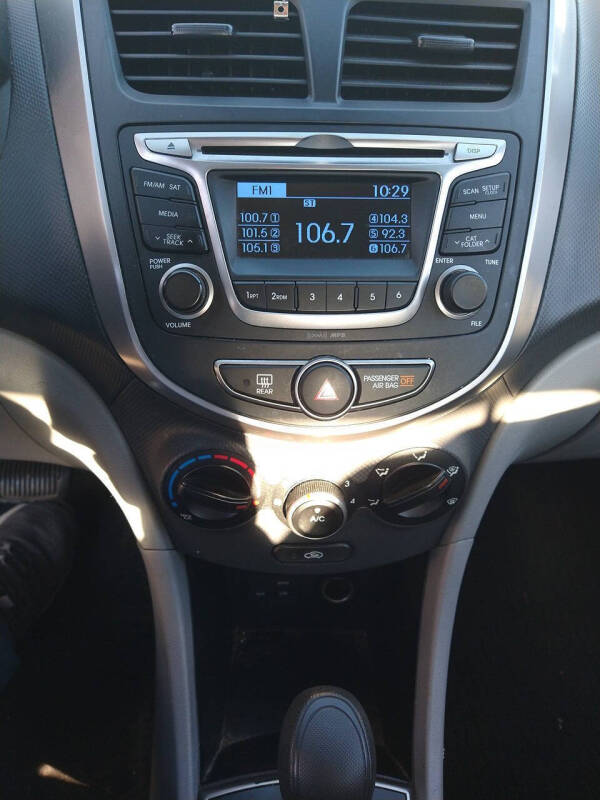 2016 Hyundai Accent SE