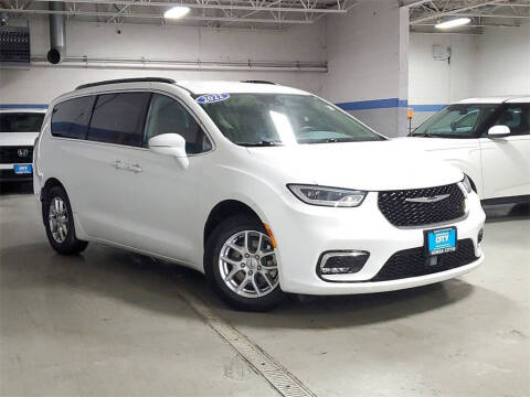 2022 Chrysler Pacifica Touring L