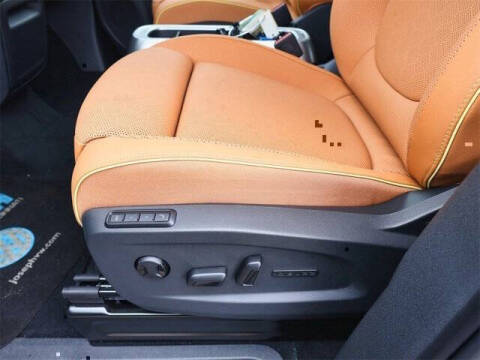 2025 Volkswagen ID. Buzz Pro S Plus 4Motion